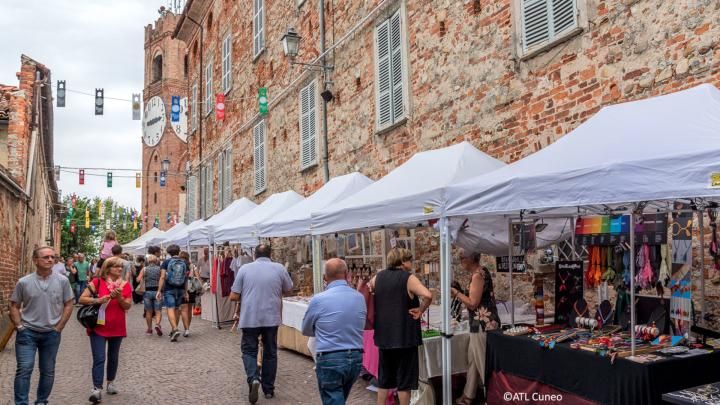 57^ Mostra artigianato artistico di Mondovì - Piazza Maggiore, Mondovì (CN) - Dal 13 al 17 agosto è obbligatoria una tappa a Mondovì (Cn). La città del cuneese, infatti, si prepara a ospitare la 57^ edizione della Mostra dell’Ar...